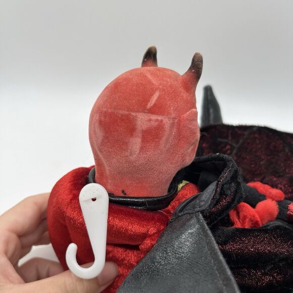 Folkmanis Red Devil Hand Puppet W/ Tags Pitchfork Vintage Halloween - Picture 4 of 13